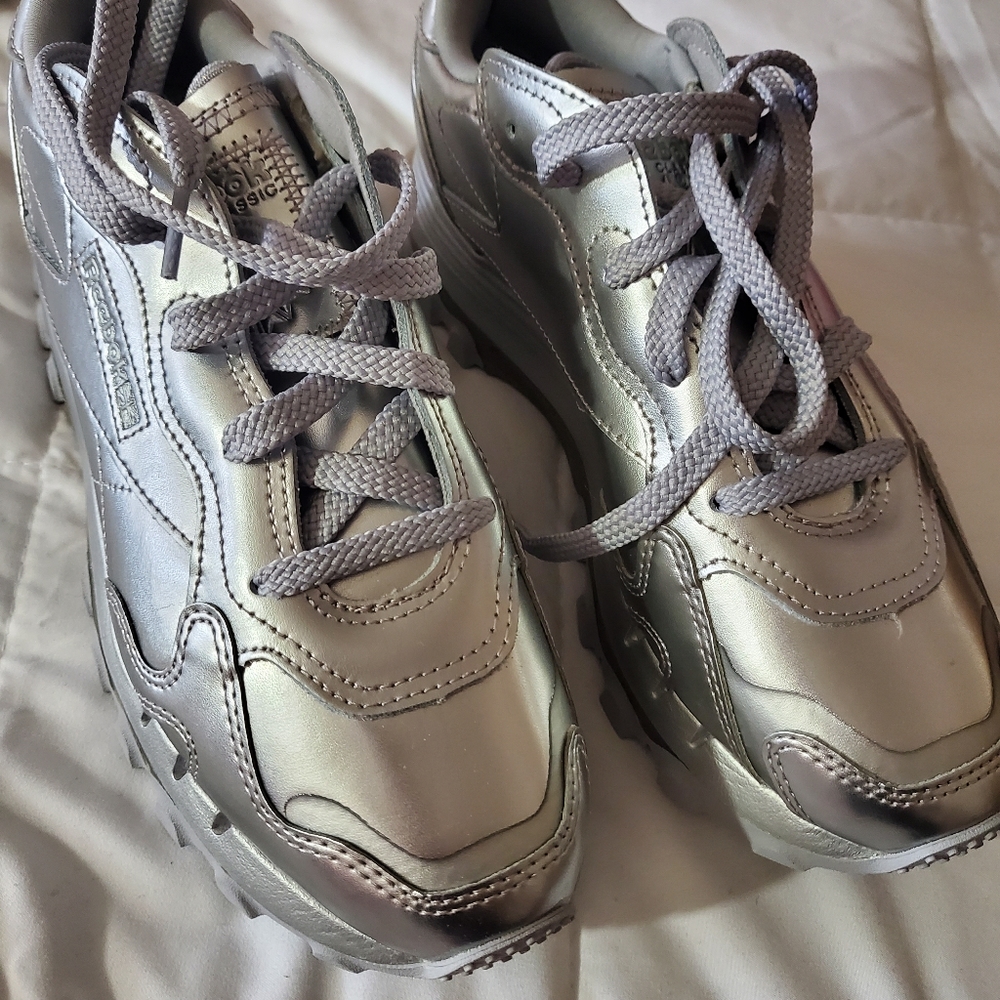 Reebok Cardi 8 Silver New